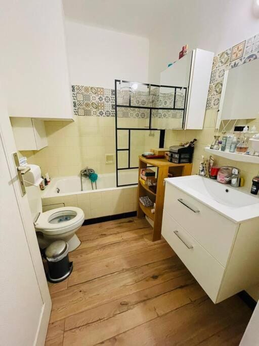 Appartement avec balcon proche centre-gare-lac Apartment in Annecy