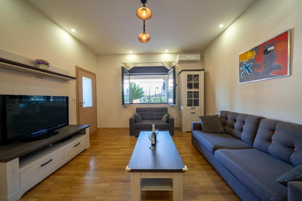 Apartments Milunović Apartment in Dobrota