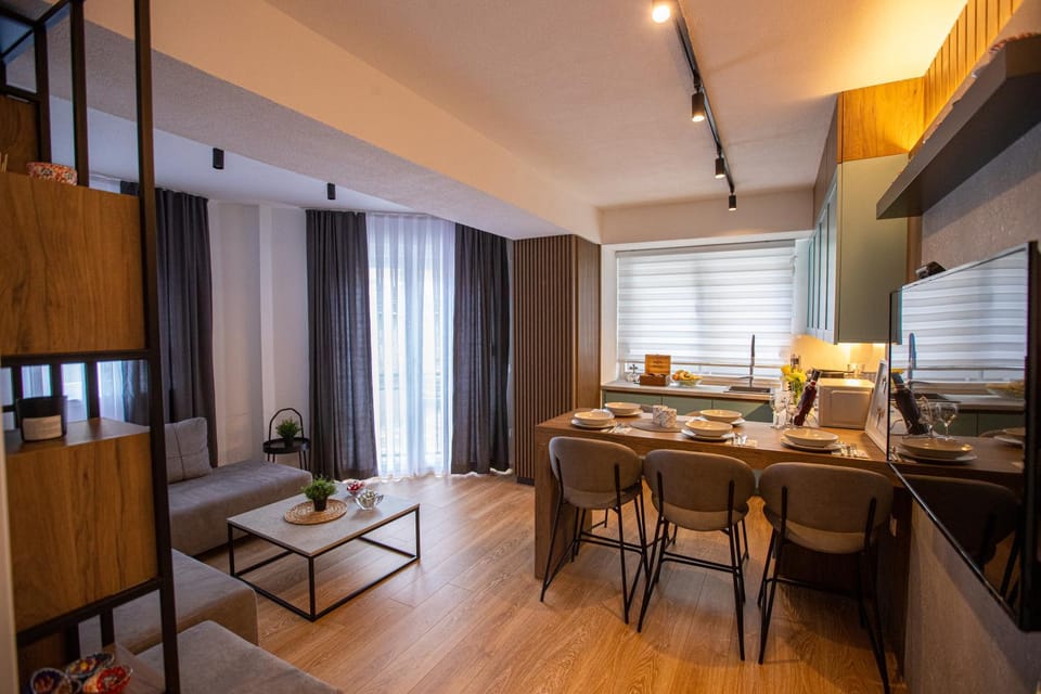 Living room, Photo of the whole room, Seating area, Dining area