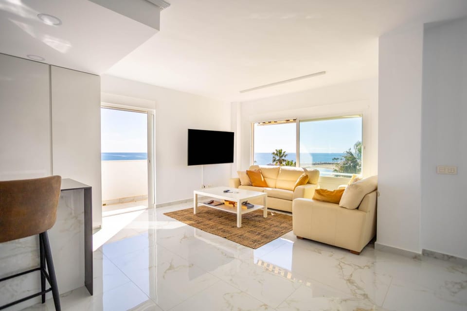 TV and multimedia, Living room, Seating area, Sea view