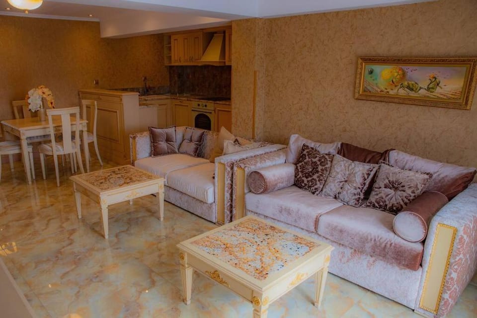 Living room, Seating area, Dining area