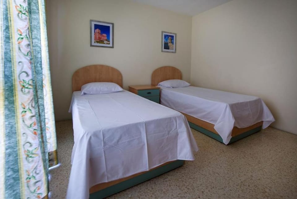 3 Bedrm Apt Balluta Bay (1) Apartment in Sliema