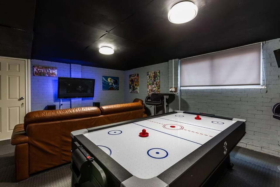 Billiard, Game Room, Table tennis, TV and multimedia