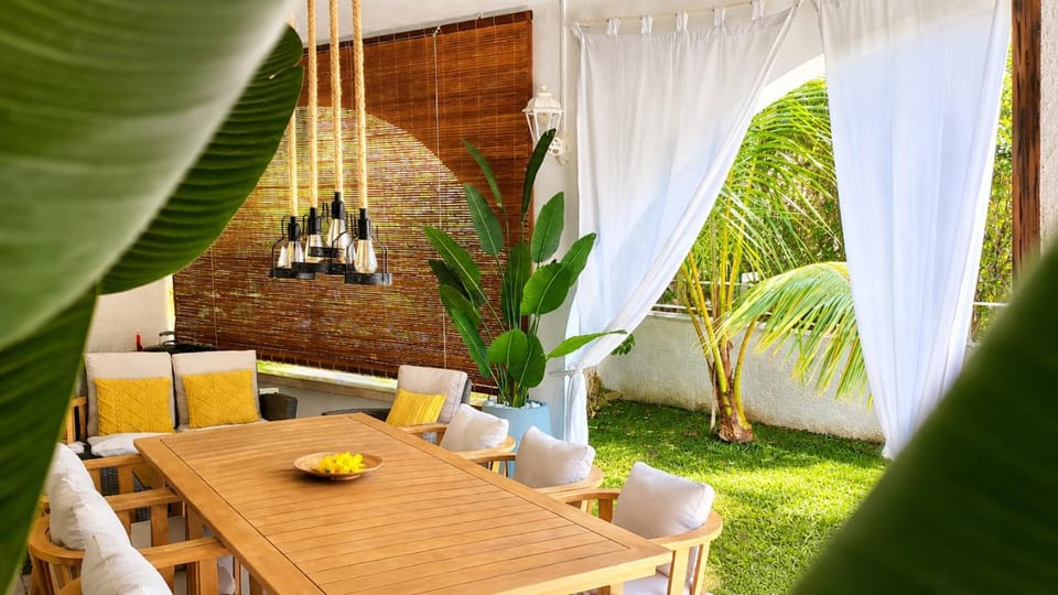 Day, Garden, Balcony/Terrace, Seating area, Dining area, Garden view
