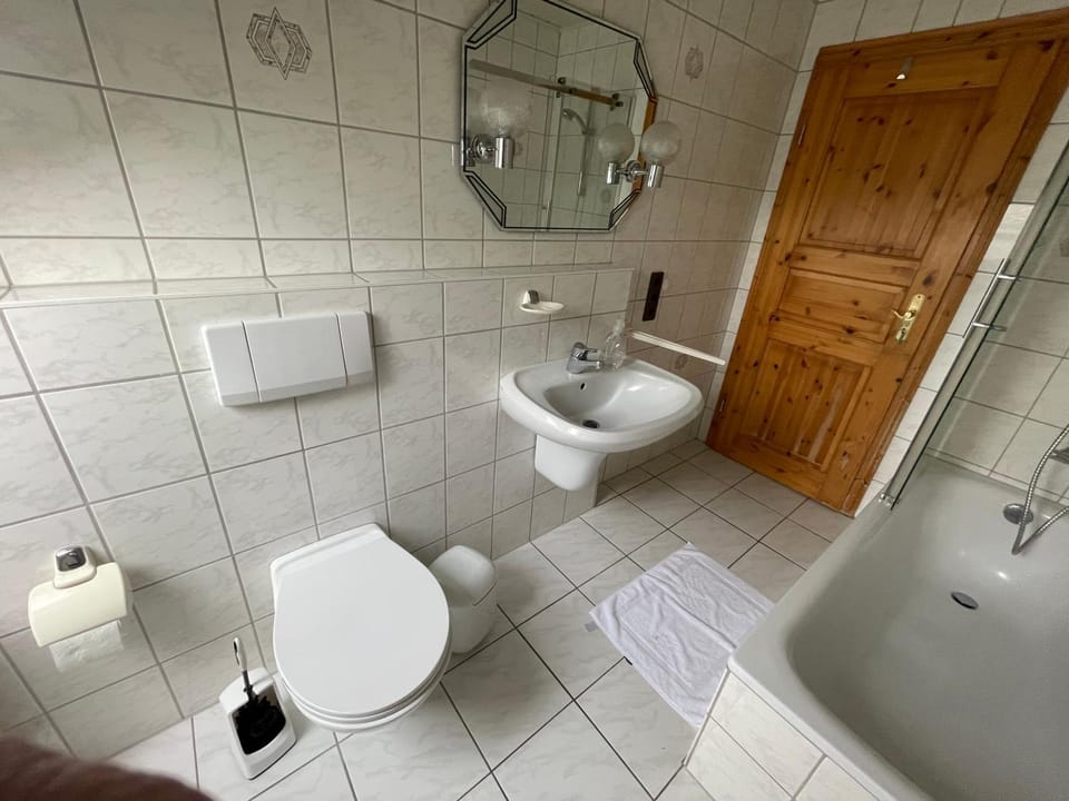 Bathroom, Bath