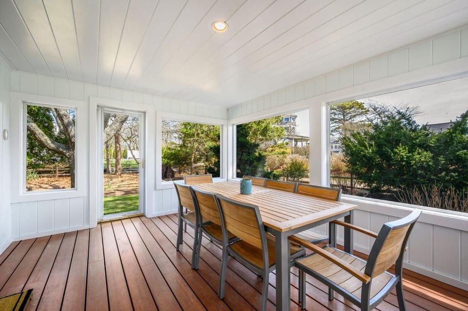 Your Cape Getaway – Beach Plum Cottage House in Harwich
