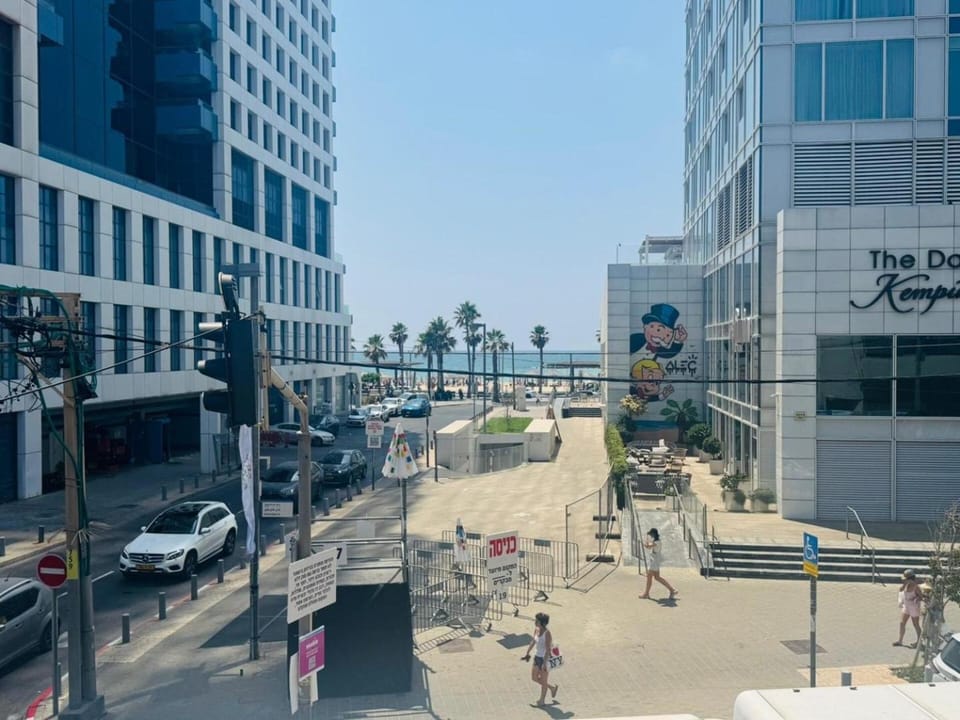 HaYarden Vibe - - 1 Bedroom With Sea Balcony By Vacay Apartment in Tel Aviv-Yafo