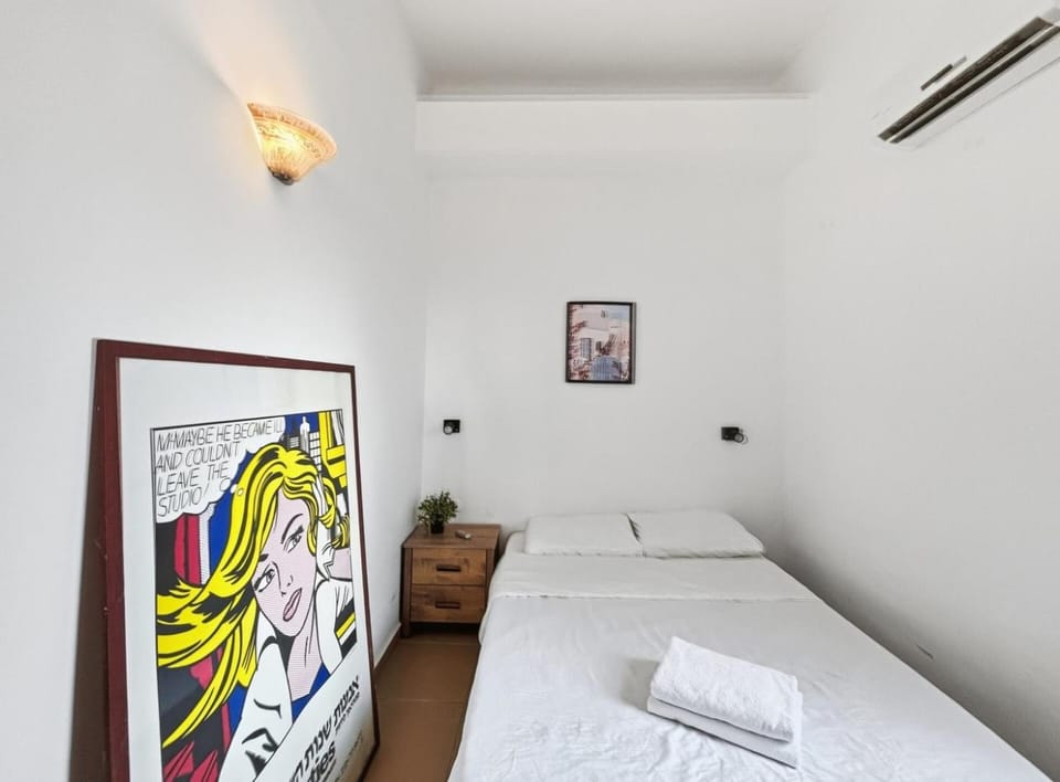 HaYarden Vibe - - 1 Bedroom With Sea Balcony By Vacay Apartment in Tel Aviv-Yafo