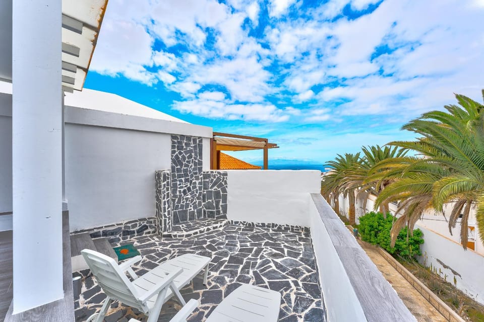 Patio, Day, Natural landscape, View (from property/room), Balcony/Terrace, Balcony/Terrace, Sea view, sunbed