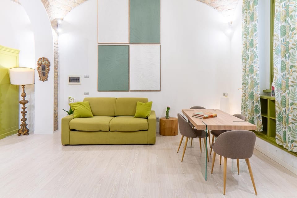 Lounge or bar