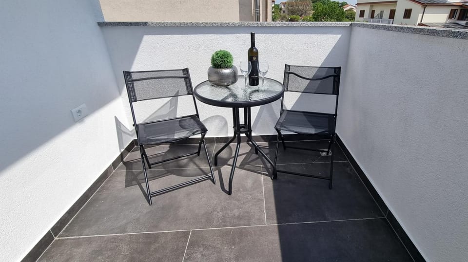 Patio, Seating area
