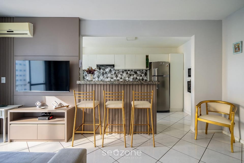 TV and multimedia, Kitchen or kitchenette, Living room, Dining area