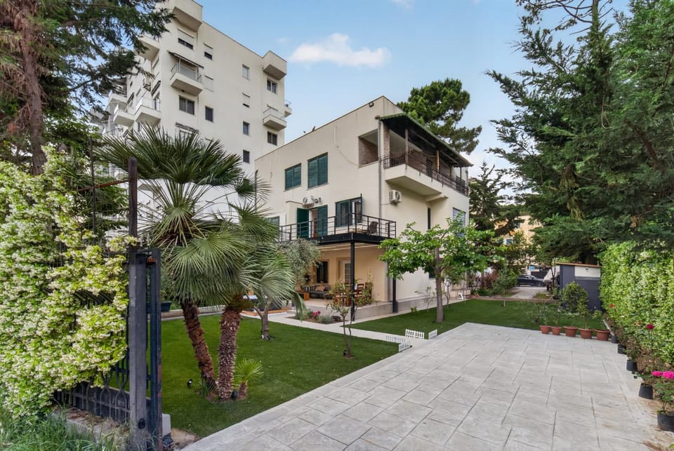 Natural landscape, Garden, Garden view, Parking