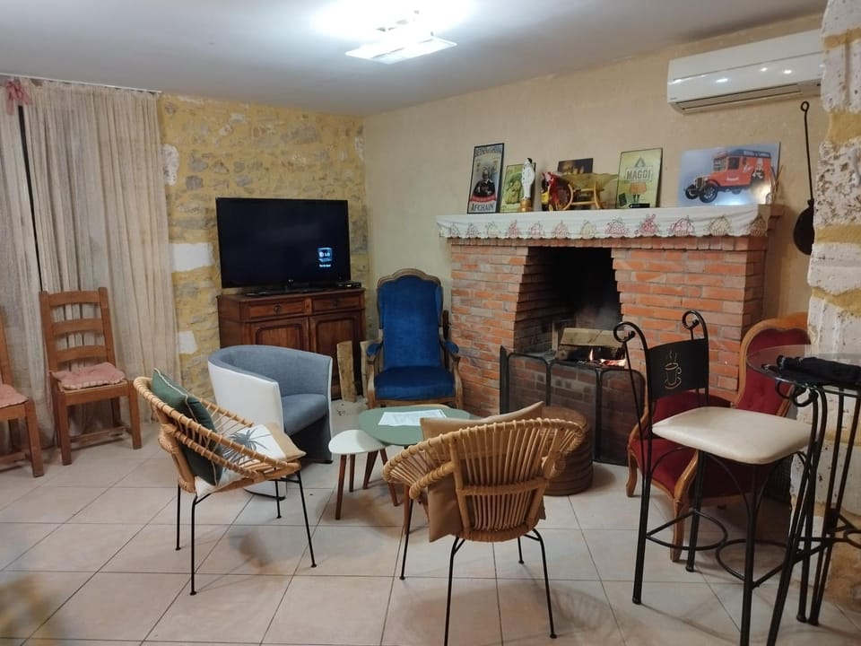Property building, Living room