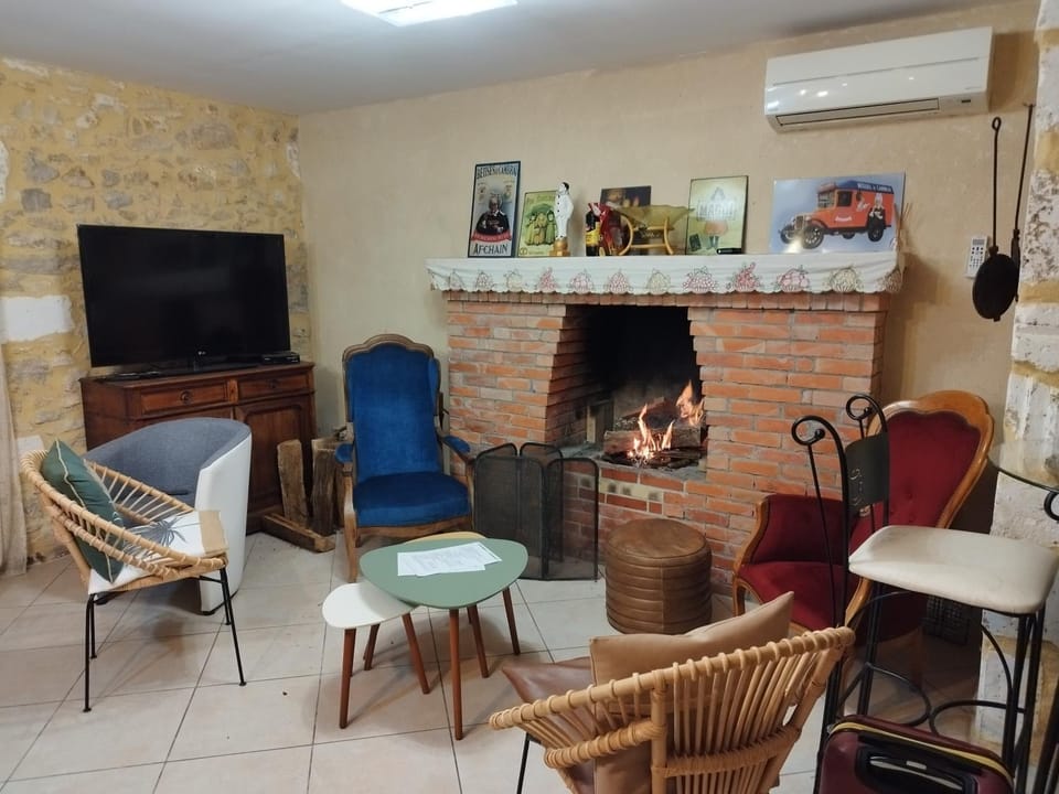 Property building, Living room