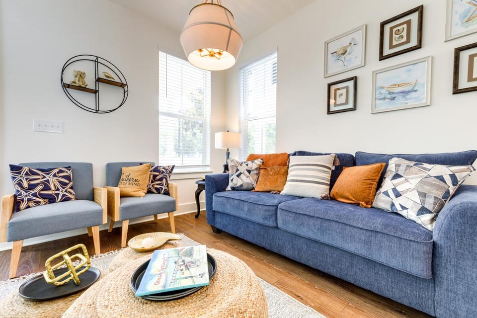 1 Mi to Downtown: Modern Ocean Springs Cottage House in Ocean Springs