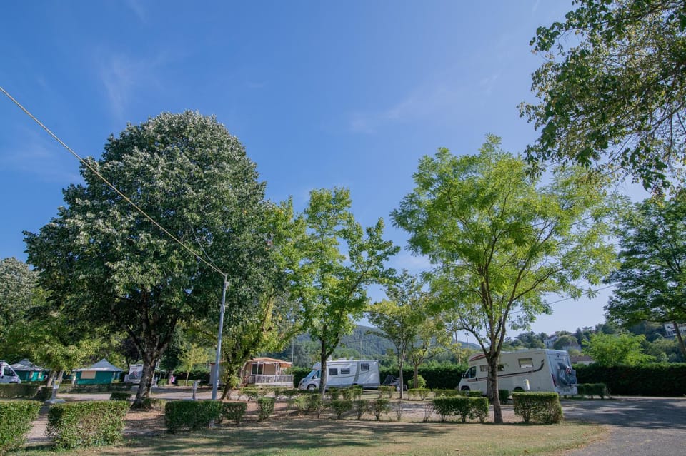 Camping Onlycamp du Rouergue Campground/ 
RV Resort in Villefranche-de-Rouergue