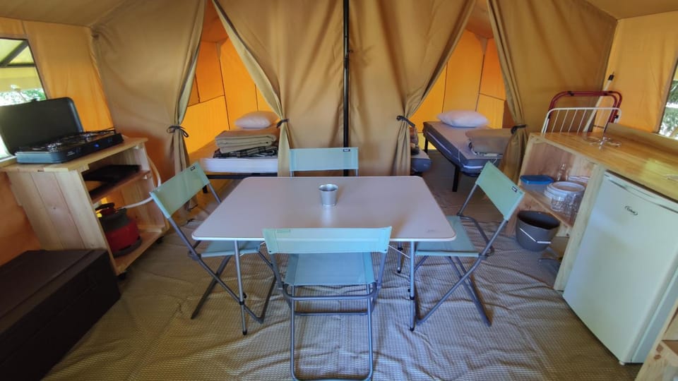 Camping Onlycamp du Rouergue Campground/ 
RV Resort in Villefranche-de-Rouergue