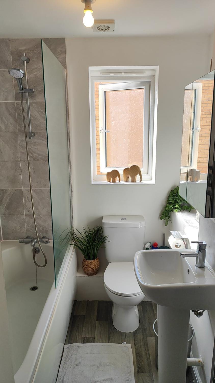 Baker House - Furnished Lets House in Borough of Barnsley