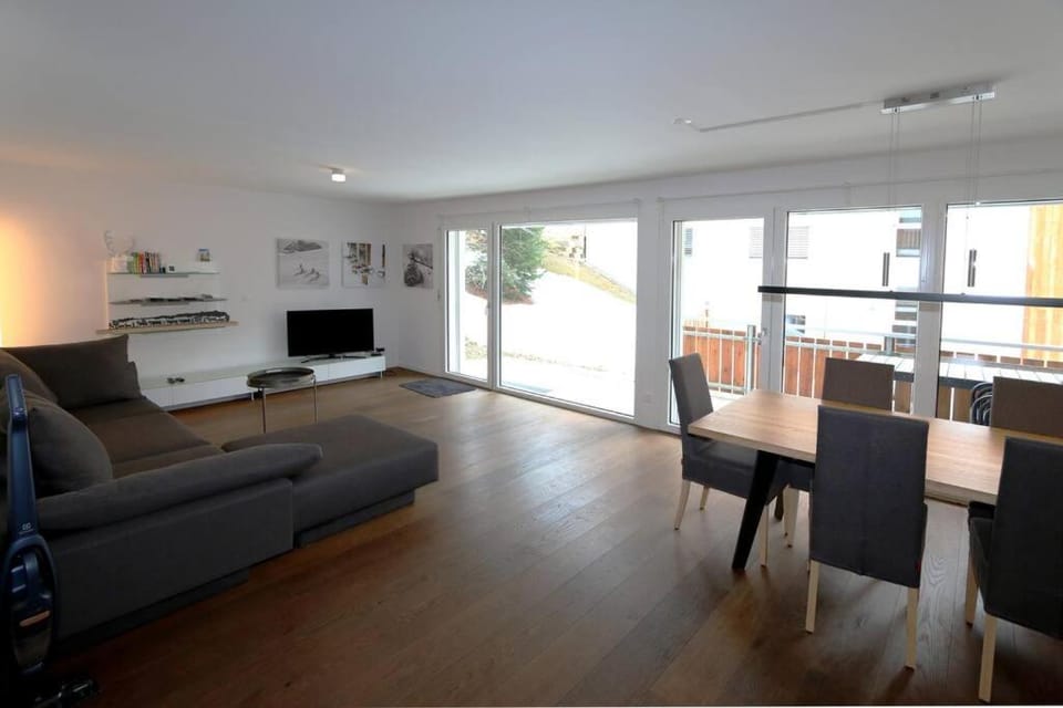 Perrine 1: Modern 3-room apartment Apartment in Saas-Fee
