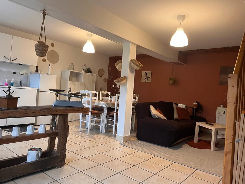 Living room, Dining area