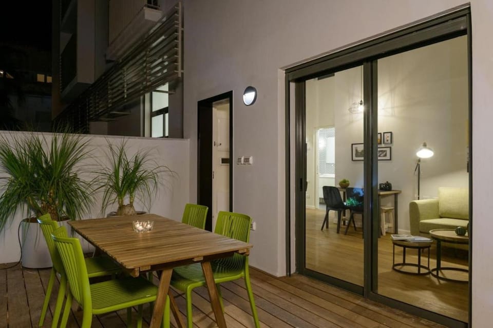 Patio, Seating area