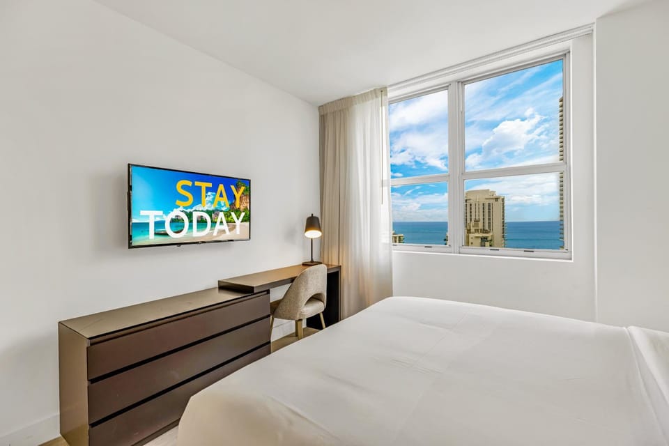 Bed, TV and multimedia, Bedroom, Sea view