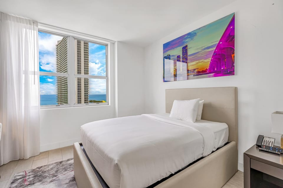 Bed, Bedroom, Sea view