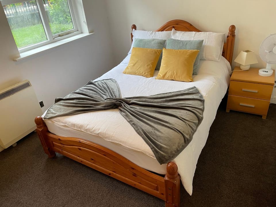 Bed, Bedroom