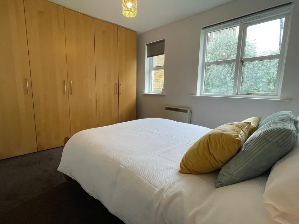 Bed, Photo of the whole room, Bedroom, wardrobe