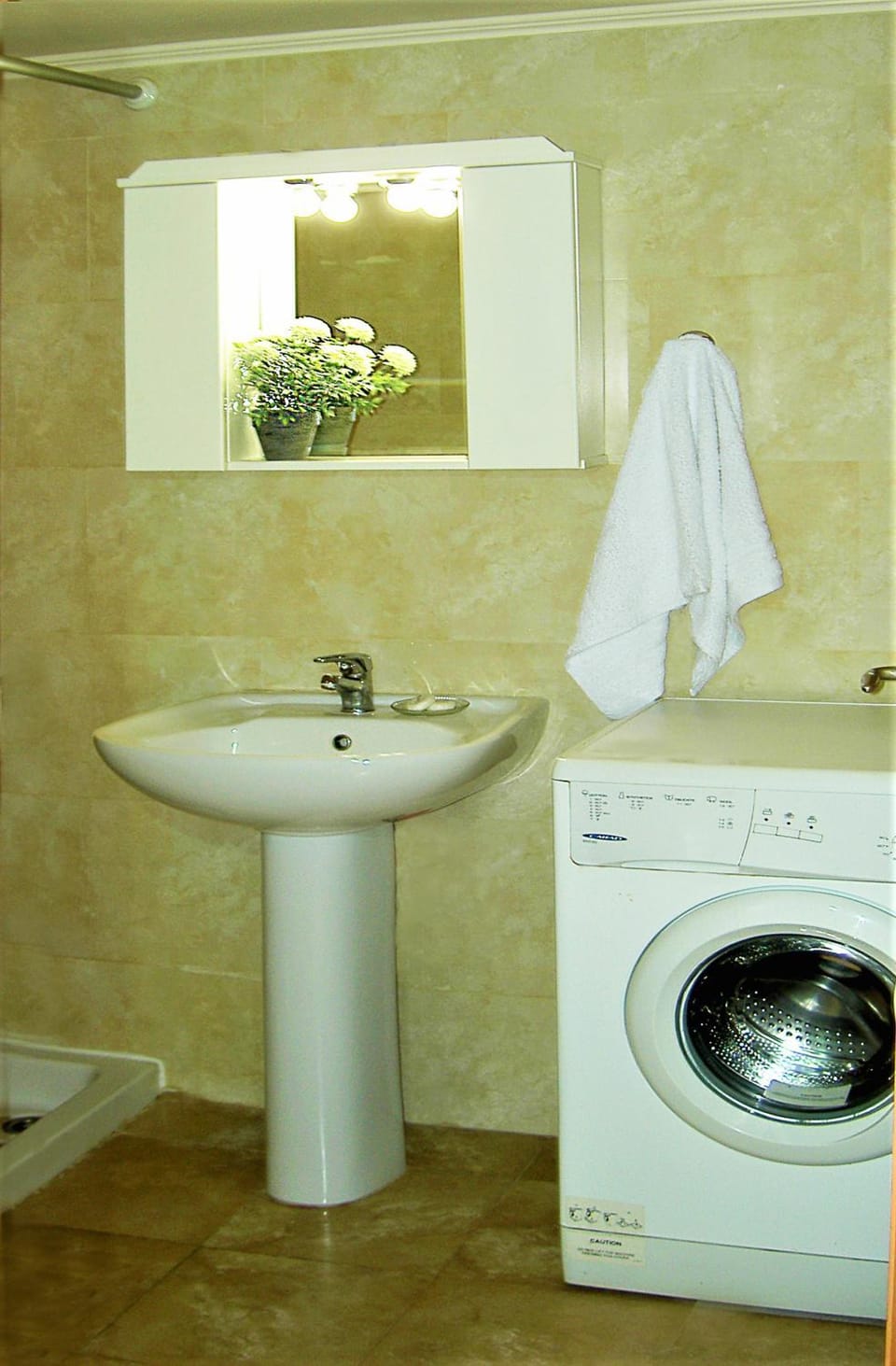 Bathroom, towels, washing machine
