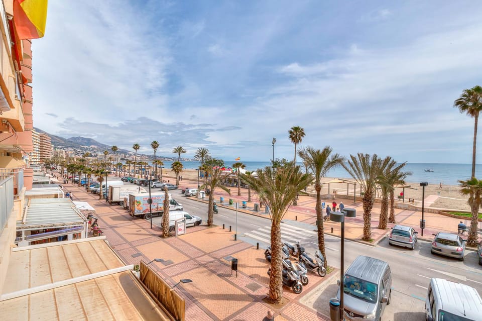 Nearby landmark, Day, Natural landscape, Balcony/Terrace, Beach, City view, Sea view, Street view, Location