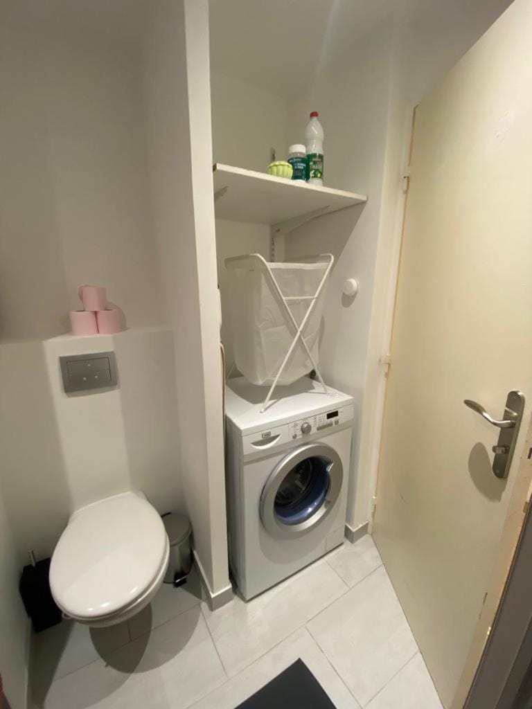 Toilet, washing machine