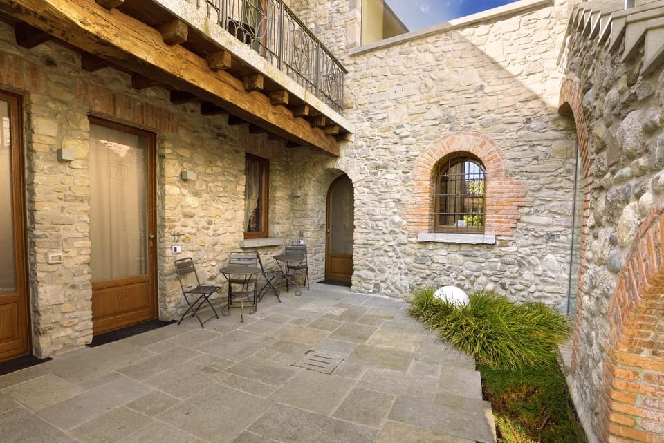 Inner courtyard view