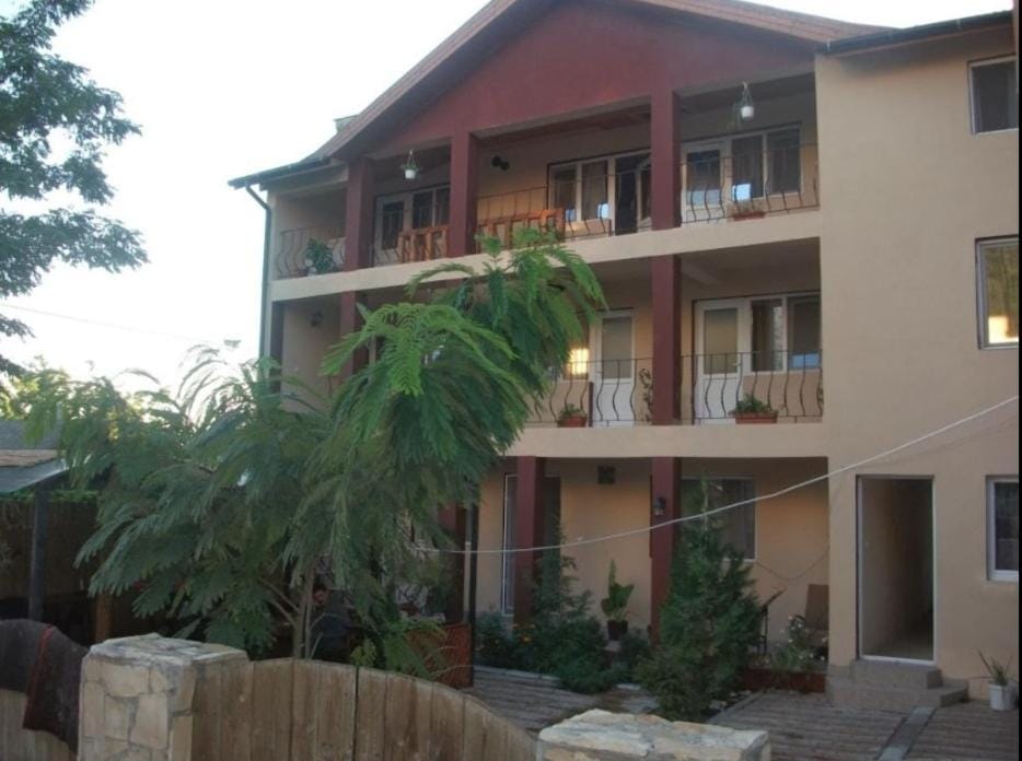 Property building, Balcony/Terrace, Garden view