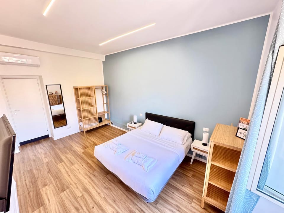 TV and multimedia, Bedroom, wardrobe, air conditioner