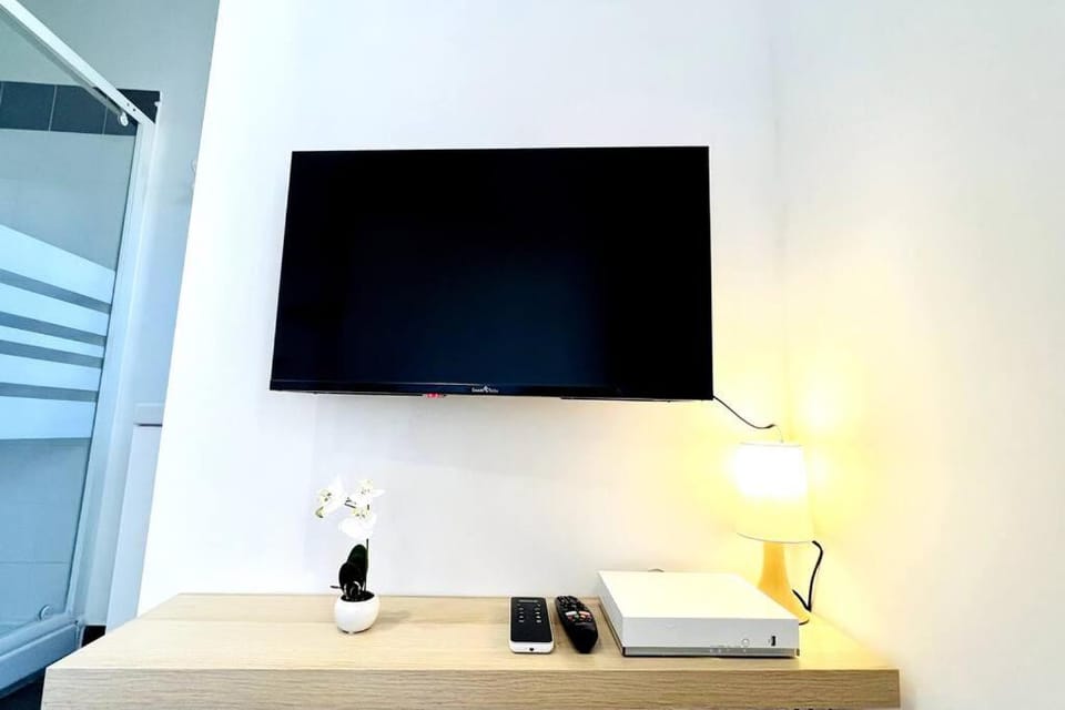LE RAPHAEL - Studio à 10 min de la mer - Wifi et Climatisation Apartment in Nice