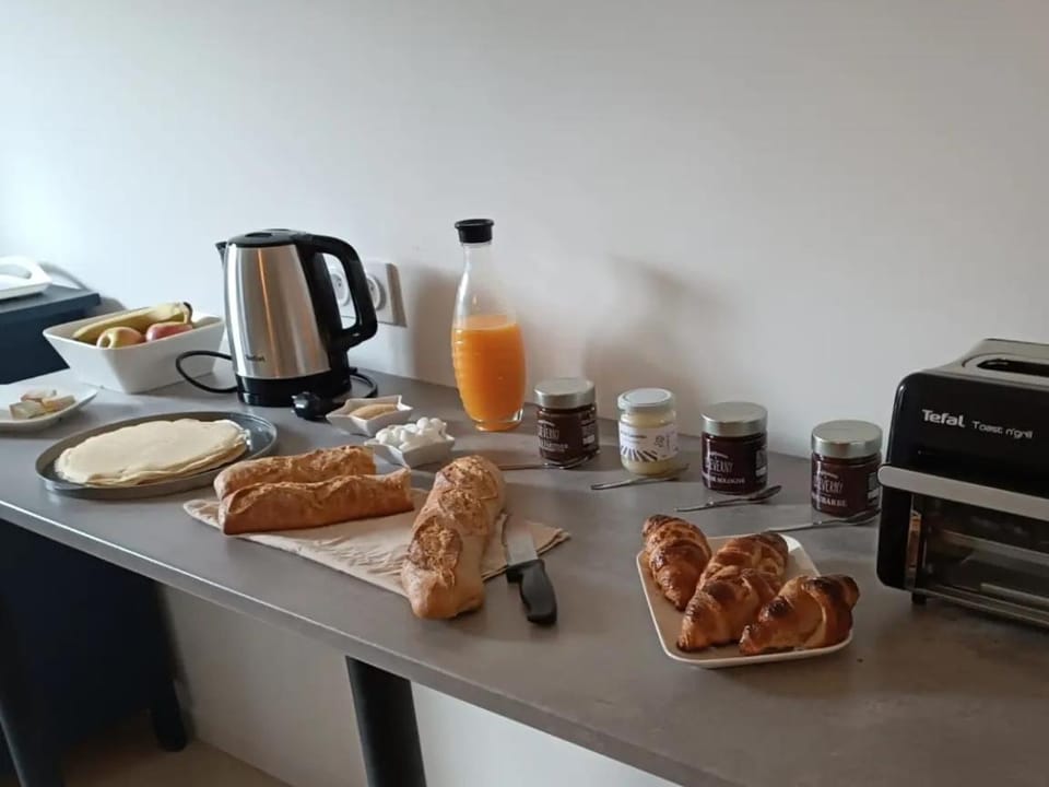 A l'Ombre des Bois, Chambre double confort Bed and Breakfast in Centre-Val de Loire