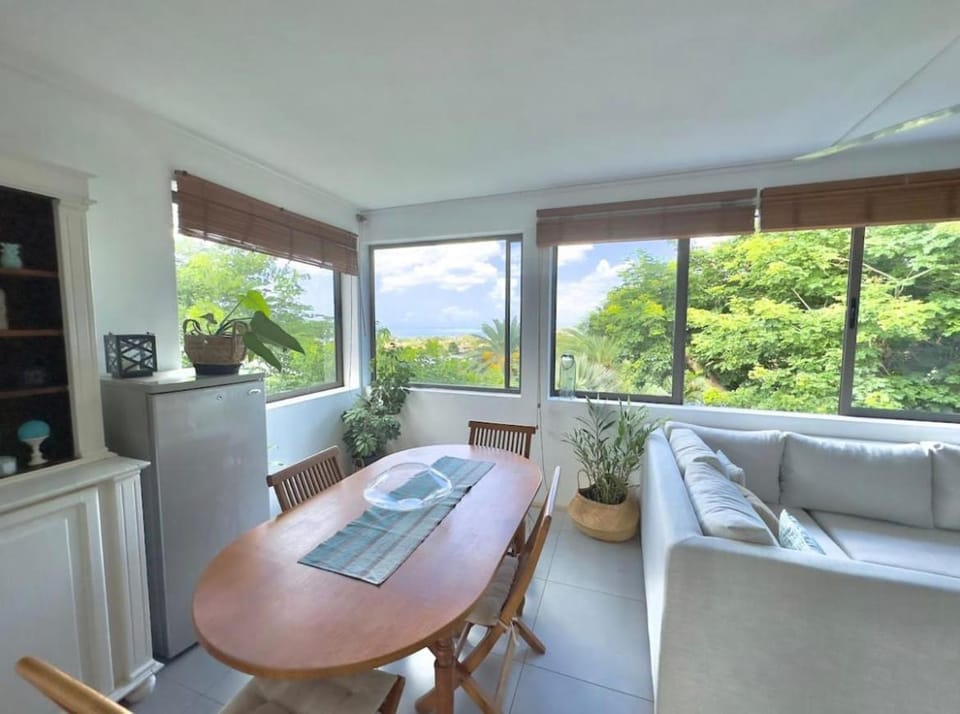 Dining area, Garden view
