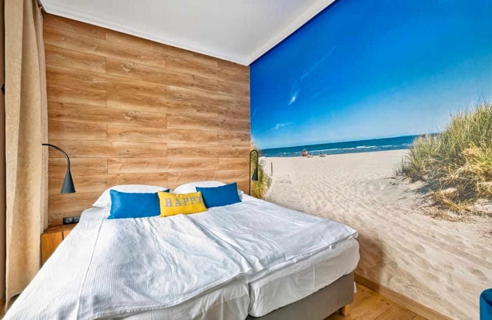 Bed, Natural landscape, Photo of the whole room, Bedroom, Sea view