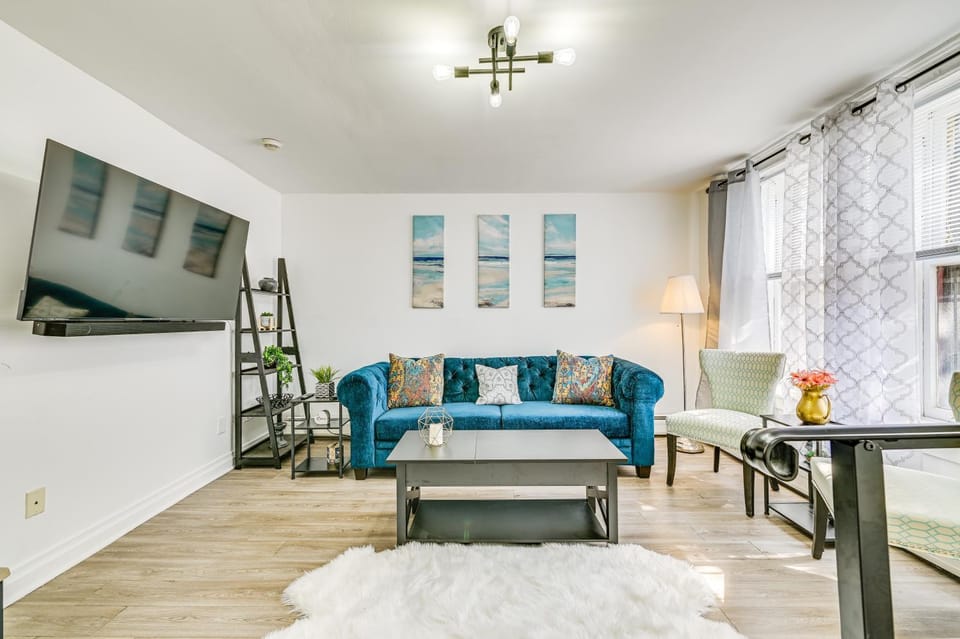 Walk to Downtown Albany: Ten Broeck Triangle Apt! Apartment in Albany