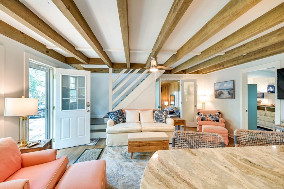 Chic Historic Myrtle Beach Cottage: Steps to Beach House in Myrtle Beach