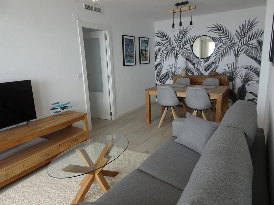TV and multimedia, Living room, Dining area