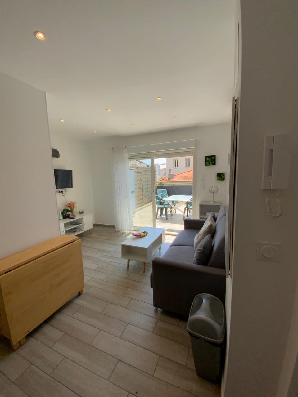 Communal lounge/ TV room
