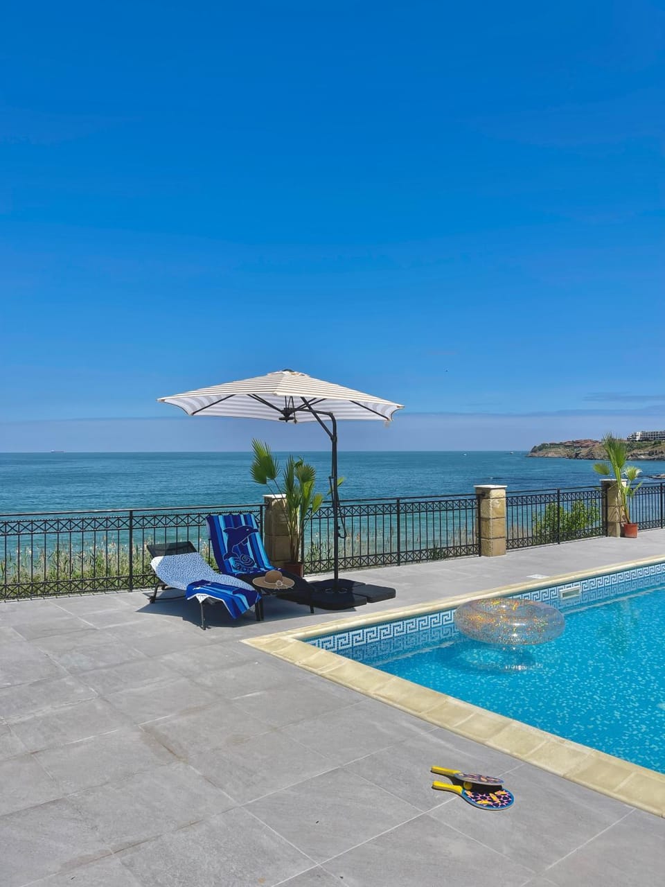 Natural landscape, Pool view, Sea view, Swimming pool, sunbed