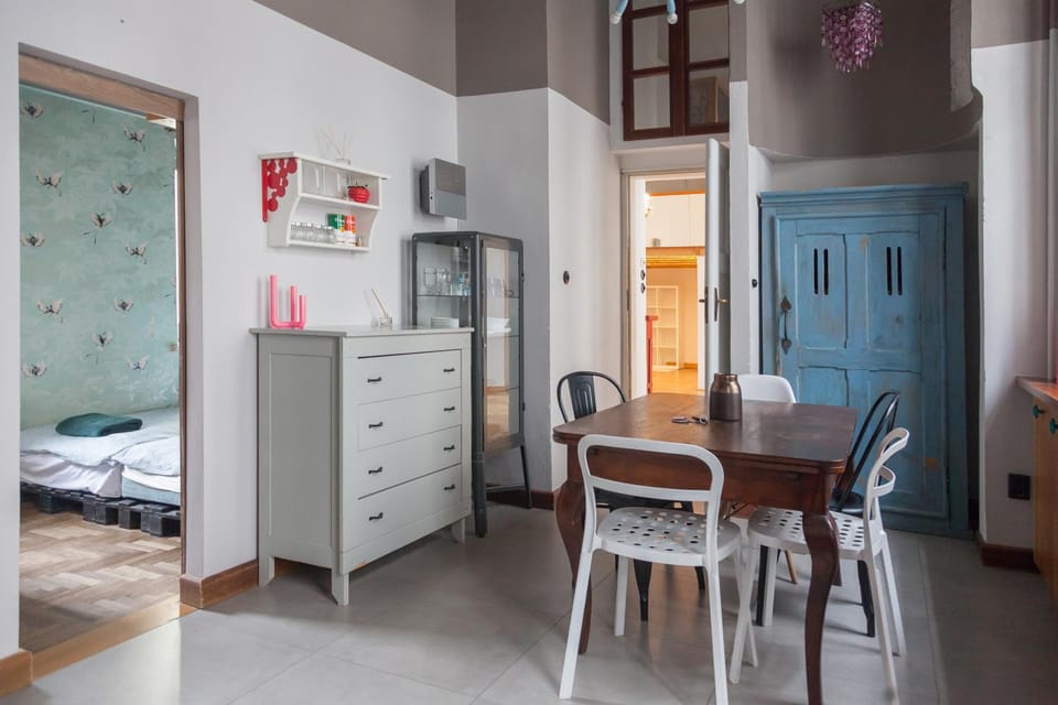 Art Apartment Wilcza Street Apartment in Warsaw