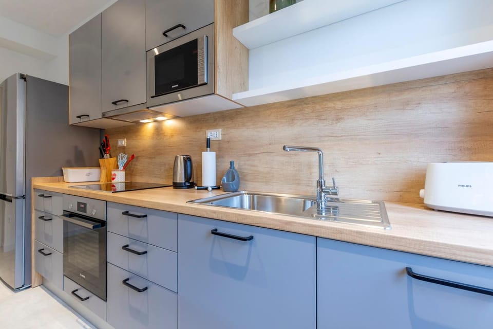 Coffee/tea facilities, Kitchen or kitchenette, dishwasher, minibar, pet friendly, stove