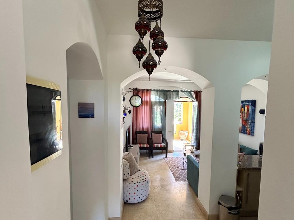 Living room, Photo of the whole room