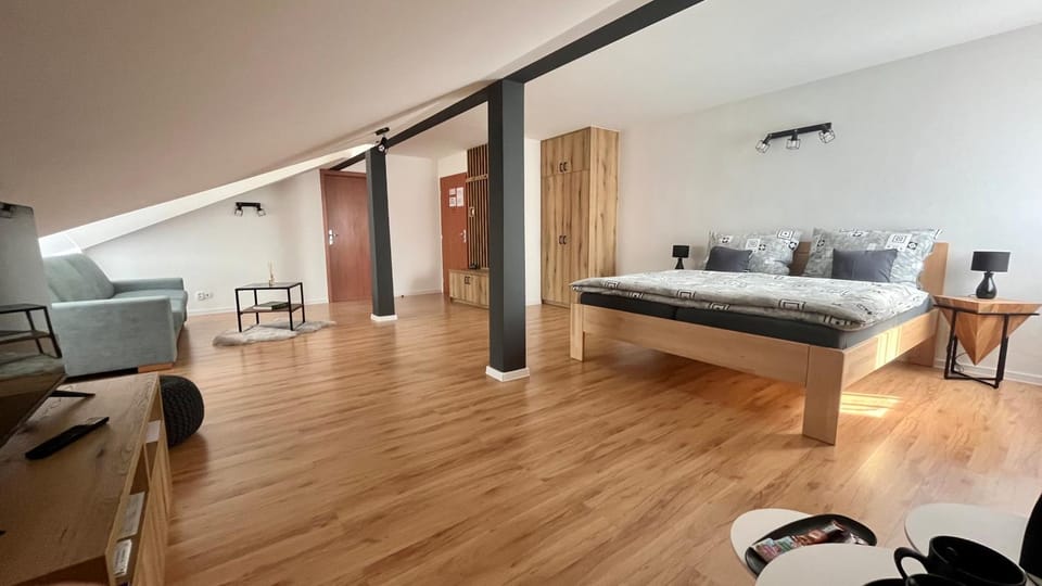 Living room, Photo of the whole room, Bedroom