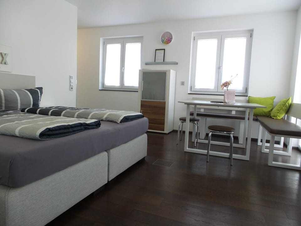 Seating area, Bedroom